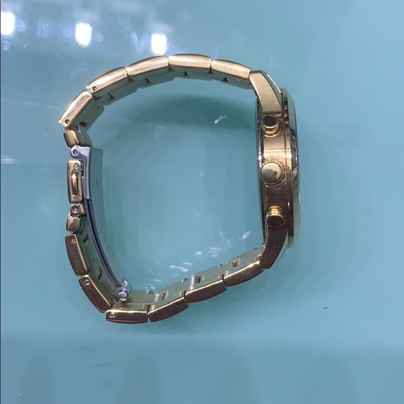 Watch - Picture 3 of 3